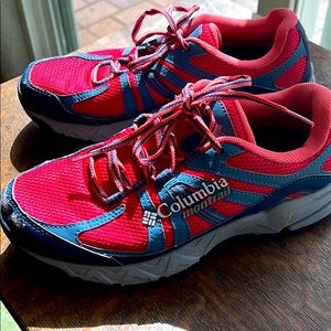 Women’s Columbia Montrail Hiking Shoes w/Kneed 3/4 Arch Supports